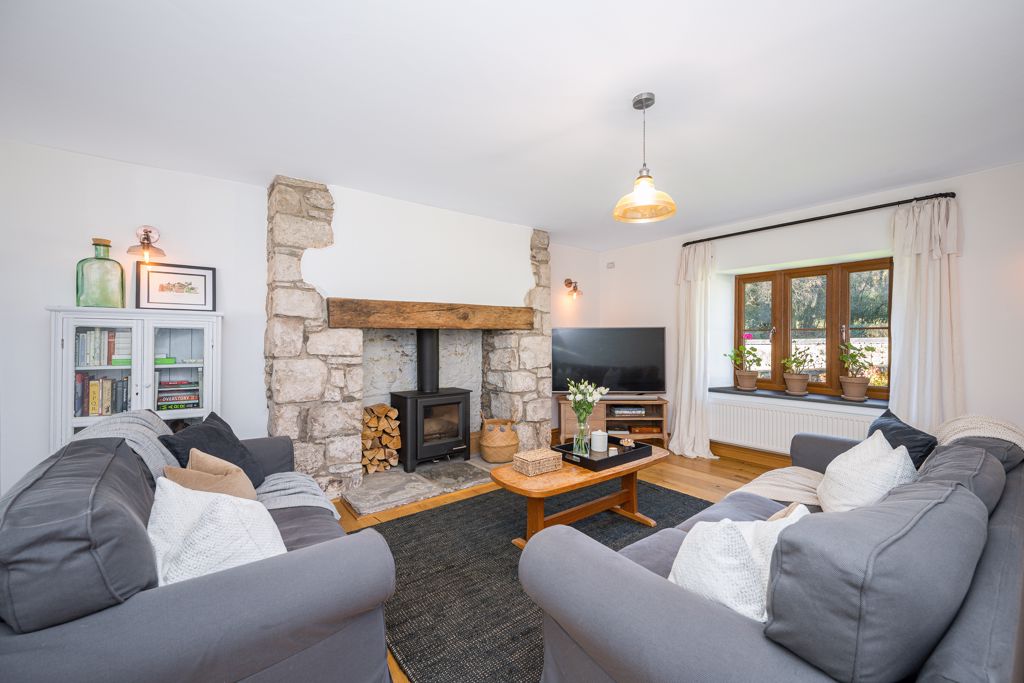 Reception Room- click for photo gallery